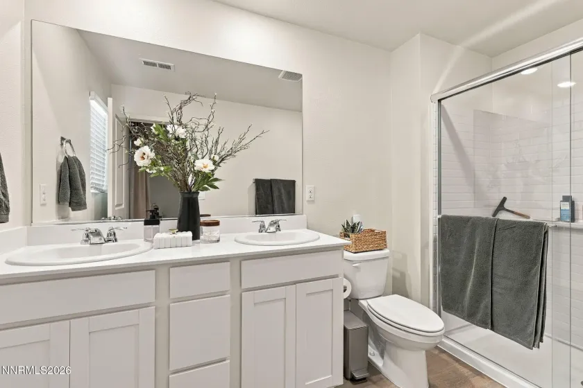 737 Hamilton Park, Reno, Nevada 89506, 3 Bedrooms Bedrooms, ,3 BathroomsBathrooms,Residential,Residential,Hamilton Park,0,260012976