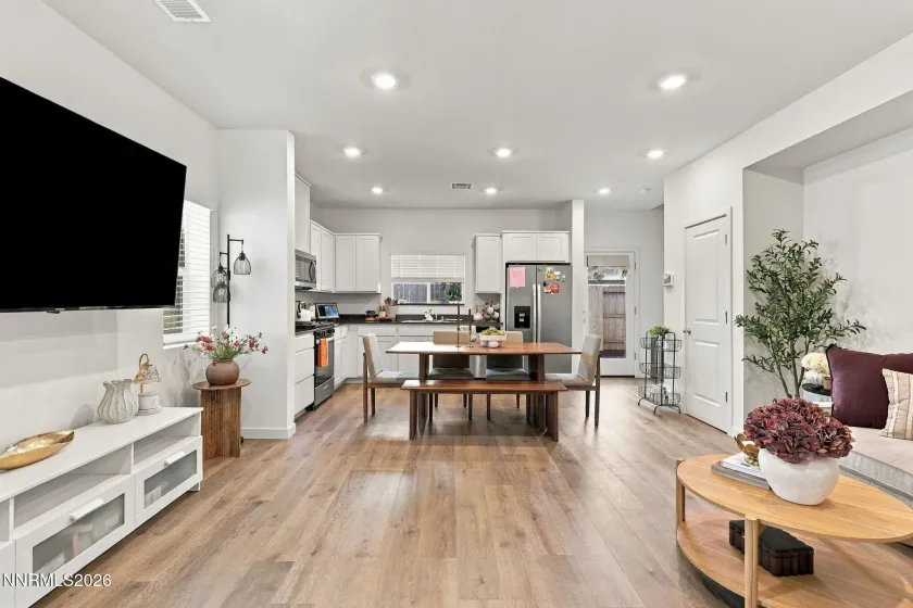737 Hamilton Park, Reno, Nevada 89506, 3 Bedrooms Bedrooms, ,3 BathroomsBathrooms,Residential,Residential,Hamilton Park,0,260012976