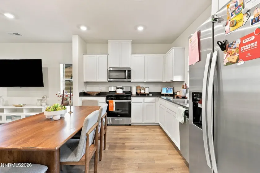 737 Hamilton Park, Reno, Nevada 89506, 3 Bedrooms Bedrooms, ,3 BathroomsBathrooms,Residential,Residential,Hamilton Park,0,260012976