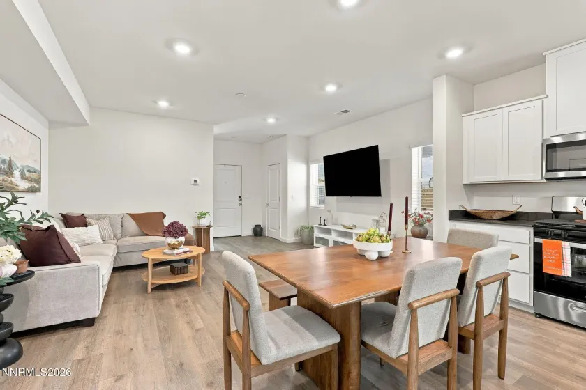 737 Hamilton Park, Reno, Nevada 89506, 3 Bedrooms Bedrooms, ,3 BathroomsBathrooms,Residential,Residential,Hamilton Park,0,260012976