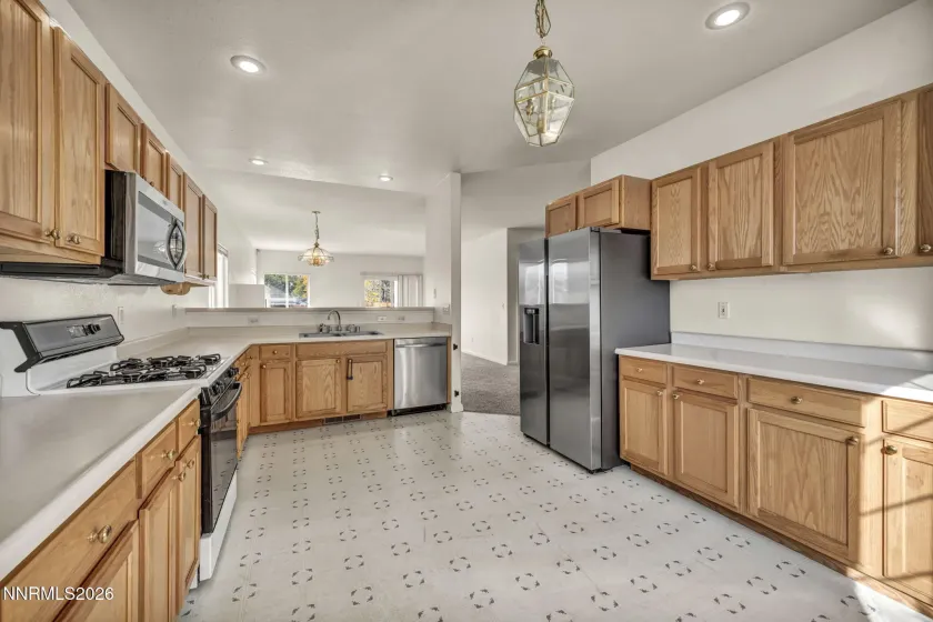 2251 Helga, Sparks, Nevada 89431, 3 Bedrooms Bedrooms, ,2 BathroomsBathrooms,Residential,Residential,Helga,0,260012995