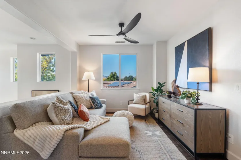 Loft / Den