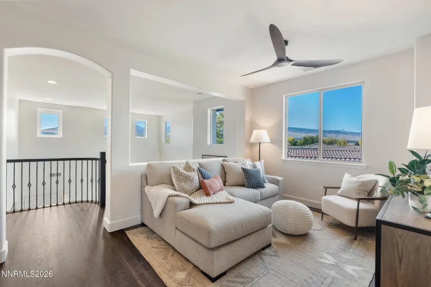 Loft / Den