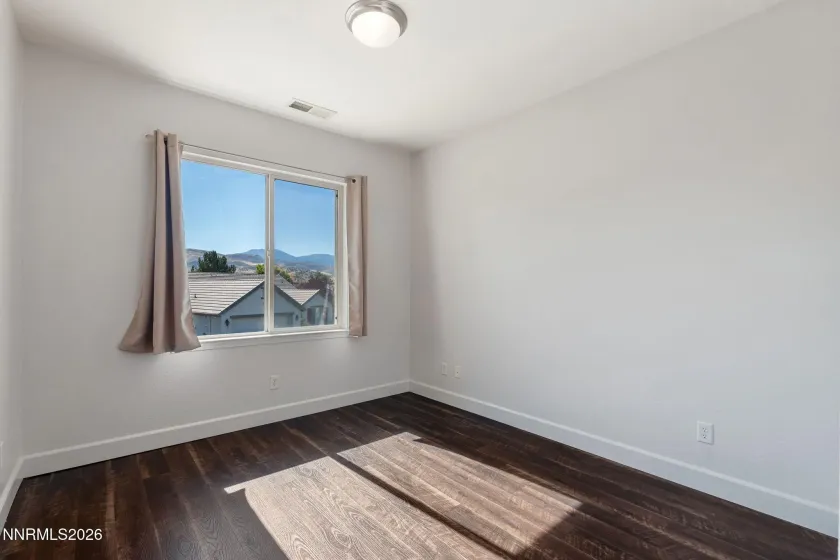 Guest Bed (Mountain Views)