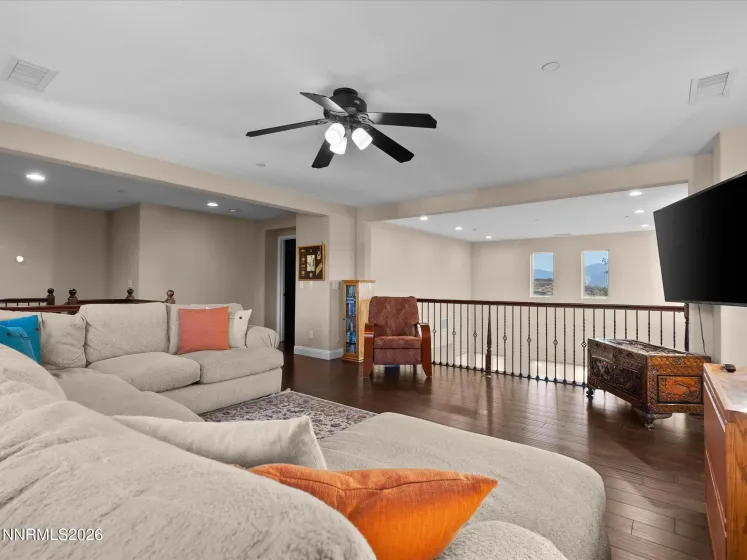 2737 Dome, Sparks, Nevada 89436, 4 Bedrooms Bedrooms, ,3 BathroomsBathrooms,Residential,Residential,Dome,0,260013000