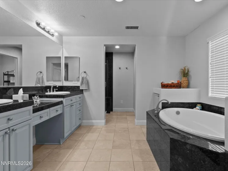 2737 Dome, Sparks, Nevada 89436, 4 Bedrooms Bedrooms, ,3 BathroomsBathrooms,Residential,Residential,Dome,0,260013000