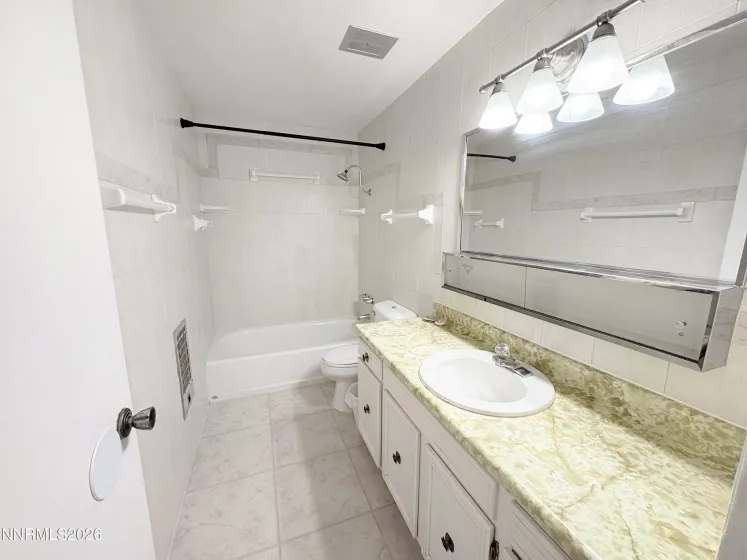 1692 London, Sparks, Nevada 89431, 2 Bedrooms Bedrooms, ,2 BathroomsBathrooms,Residential,Residential,London,0,260013004