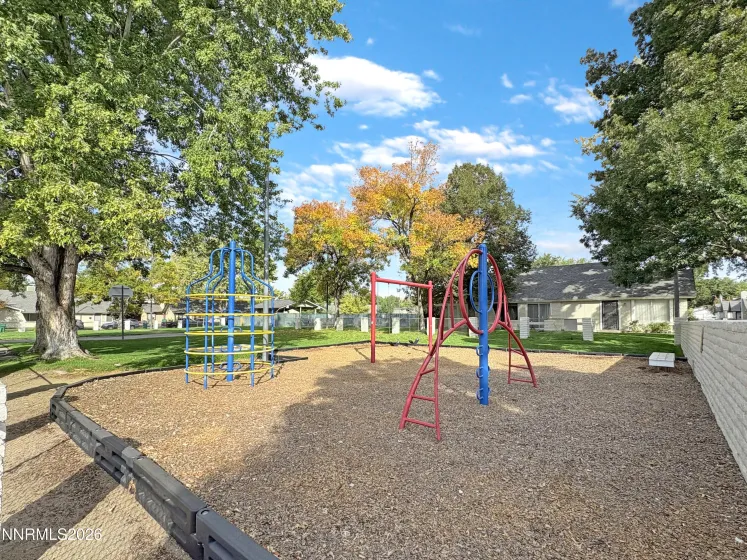 1692 London, Sparks, Nevada 89431, 2 Bedrooms Bedrooms, ,2 BathroomsBathrooms,Residential,Residential,London,0,260013004