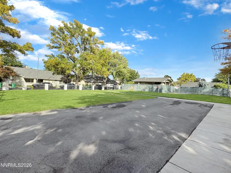 1692 London, Sparks, Nevada 89431, 2 Bedrooms Bedrooms, ,2 BathroomsBathrooms,Residential,Residential,London,0,260013004