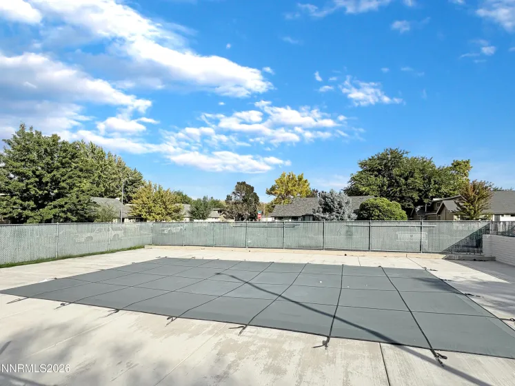 1692 London, Sparks, Nevada 89431, 2 Bedrooms Bedrooms, ,2 BathroomsBathrooms,Residential,Residential,London,0,260013004