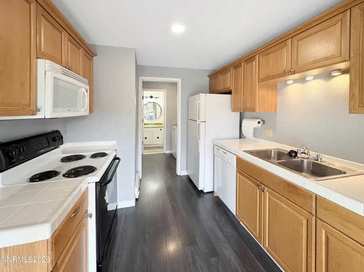 1692 London, Sparks, Nevada 89431, 2 Bedrooms Bedrooms, ,2 BathroomsBathrooms,Residential,Residential,London,0,260013004