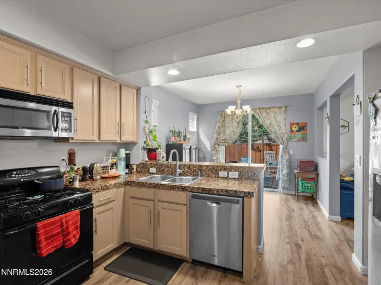 6627 Sportoletti, Sparks, Nevada 89436, 4 Bedrooms Bedrooms, ,3 BathroomsBathrooms,Residential,Residential,Sportoletti,0,260013013