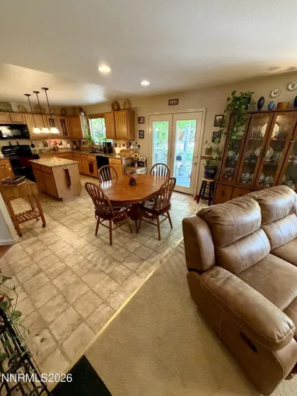 3045 Pavo Real, Sparks, Nevada 89436, 4 Bedrooms Bedrooms, ,3 BathroomsBathrooms,Residential,Residential,Pavo Real,0,260013025