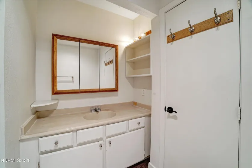 3620 Rosalinda, Reno, Nevada 89503, 3 Bedrooms Bedrooms, ,3 BathroomsBathrooms,Residential,Residential,Rosalinda,0,260013029