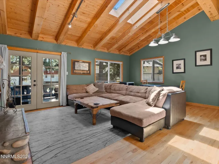 1302 Zurich, Incline Village, Nevada 89451, 3 Bedrooms Bedrooms, ,2 BathroomsBathrooms,Residential,Residential,Zurich,0,260013030