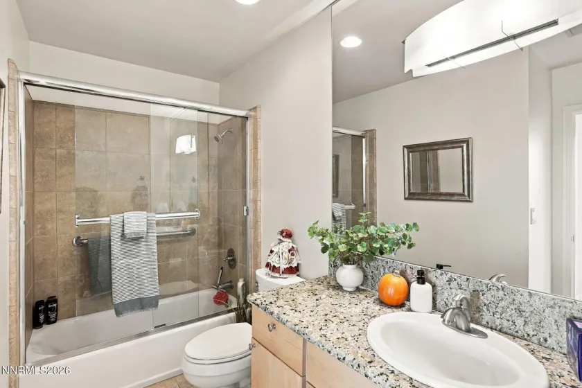 450 Arlington, Reno, Nevada 89503, 2 Bedrooms Bedrooms, ,2 BathroomsBathrooms,Residential,Residential,Arlington,0,260013031