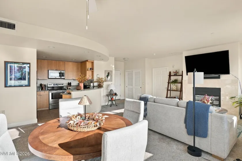450 Arlington, Reno, Nevada 89503, 2 Bedrooms Bedrooms, ,2 BathroomsBathrooms,Residential,Residential,Arlington,0,260013031