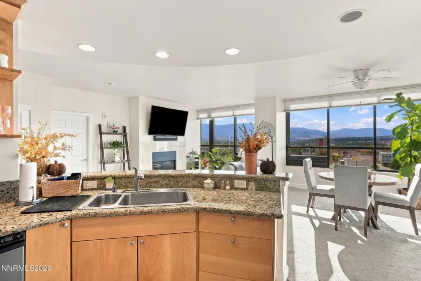 450 Arlington, Reno, Nevada 89503, 2 Bedrooms Bedrooms, ,2 BathroomsBathrooms,Residential,Residential,Arlington,0,260013031
