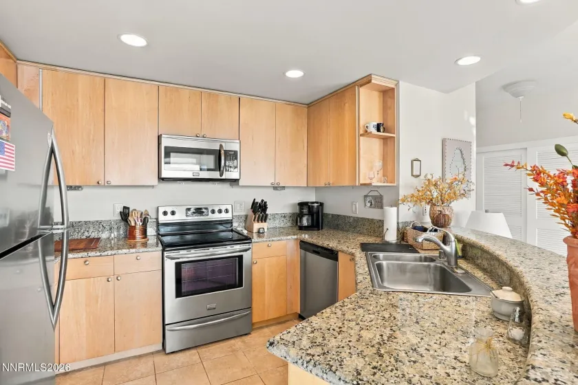 450 Arlington, Reno, Nevada 89503, 2 Bedrooms Bedrooms, ,2 BathroomsBathrooms,Residential,Residential,Arlington,0,260013031