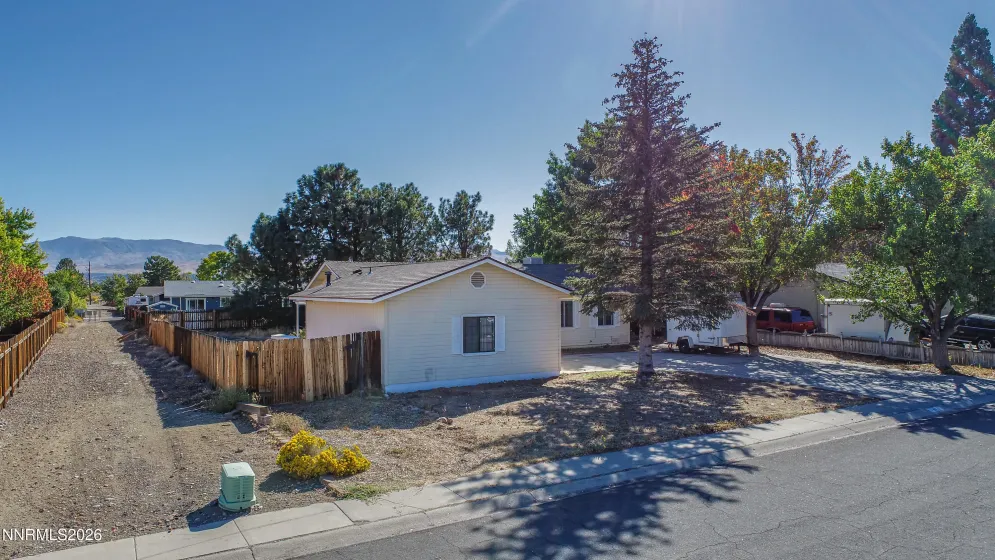 747 Peak, Gardnerville, Nevada 89460, 3 Bedrooms Bedrooms, ,2 BathroomsBathrooms,Residential,Residential,Peak,0,260013038