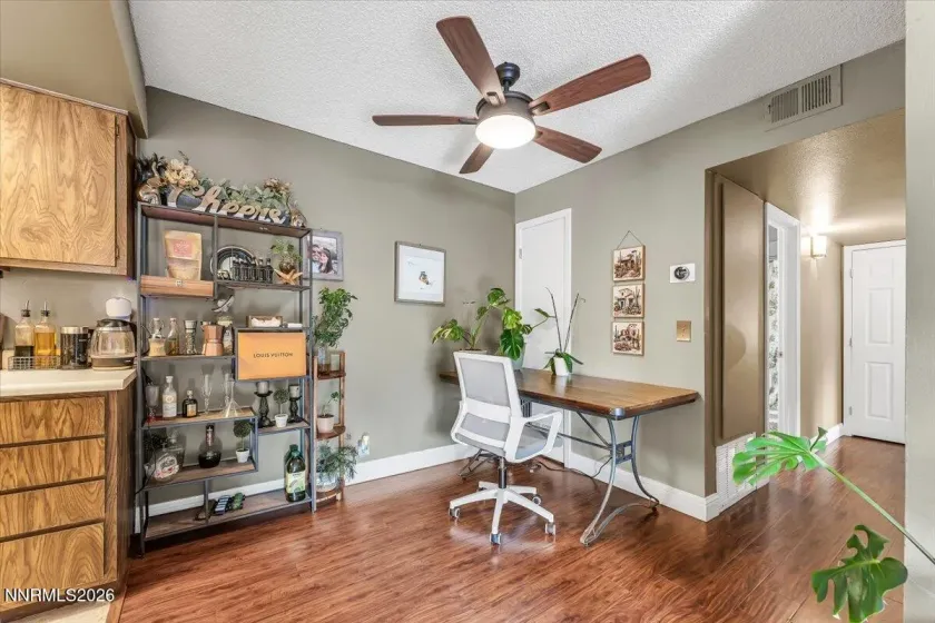 555 Patriot, Reno, Nevada 89511, 2 Bedrooms Bedrooms, ,1 BathroomBathrooms,Residential,Residential,Patriot,0,260013041
