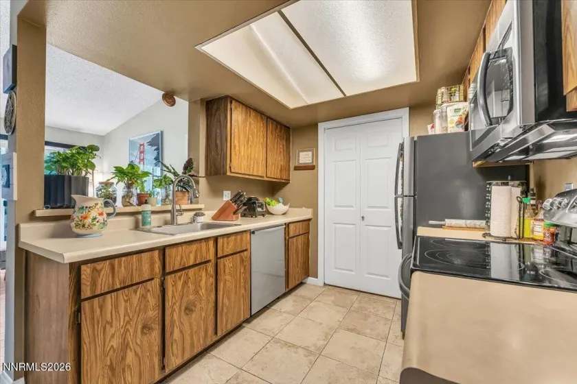 555 Patriot, Reno, Nevada 89511, 2 Bedrooms Bedrooms, ,1 BathroomBathrooms,Residential,Residential,Patriot,0,260013041