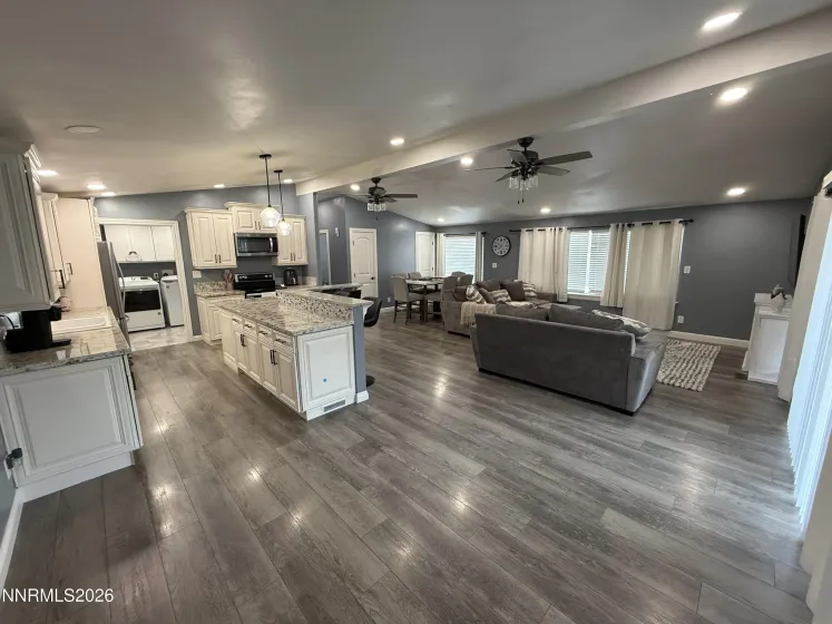 11 Ave De La Couleurs, Sparks, Nevada 89434, 3 Bedrooms Bedrooms, ,2 BathroomsBathrooms,Residential,Residential,Ave De La Couleurs,0,260013043