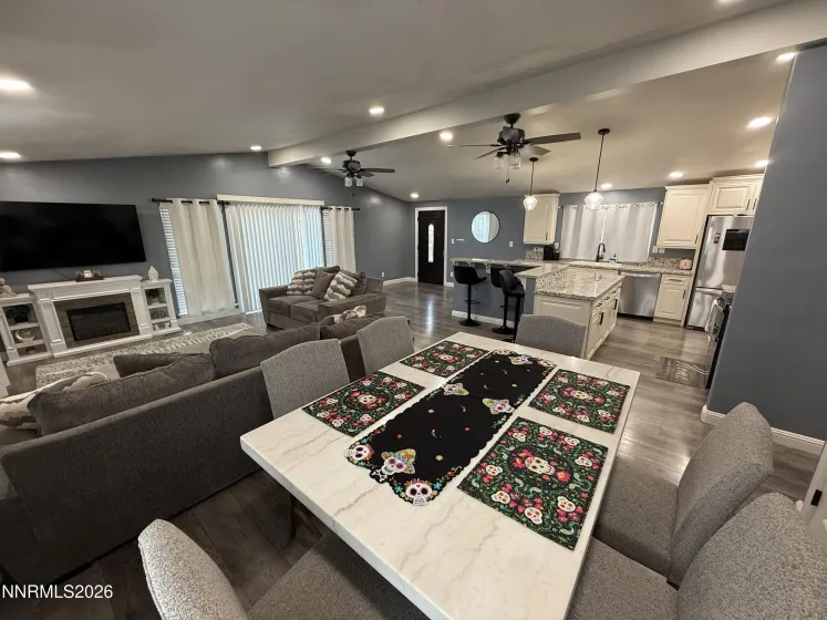 11 Ave De La Couleurs, Sparks, Nevada 89434, 3 Bedrooms Bedrooms, ,2 BathroomsBathrooms,Residential,Residential,Ave De La Couleurs,0,260013043