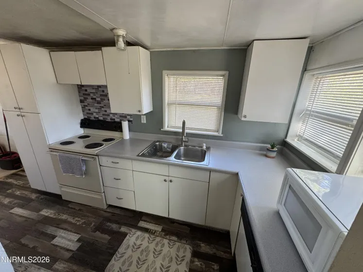 1113 Modoc, Susanville, California 96130, 2 Bedrooms Bedrooms, ,1 BathroomBathrooms,Residential,Residential,Modoc,0,260013054