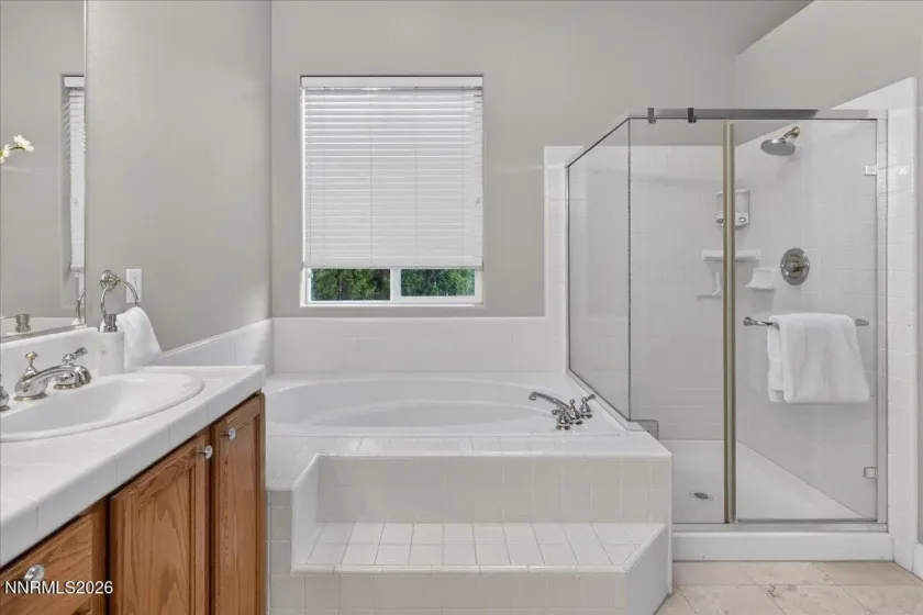 548 Echo Ridge, Reno, Nevada 89511, 4 Bedrooms Bedrooms, ,2 BathroomsBathrooms,Residential,Residential,Echo Ridge,0,260013055