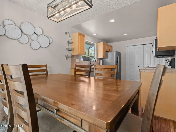 3037 Chollar, Sparks, Nevada 89434, 3 Bedrooms Bedrooms, ,2 BathroomsBathrooms,Residential,Residential,Chollar,0,260013072