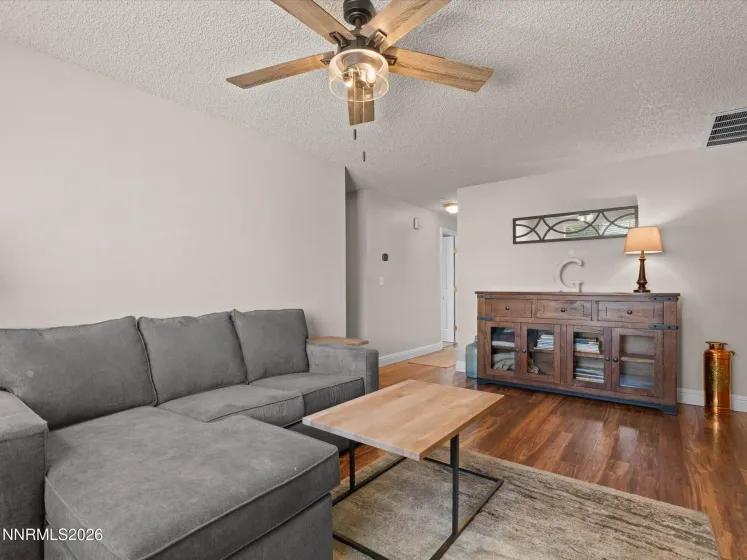3037 Chollar, Sparks, Nevada 89434, 3 Bedrooms Bedrooms, ,2 BathroomsBathrooms,Residential,Residential,Chollar,0,260013072
