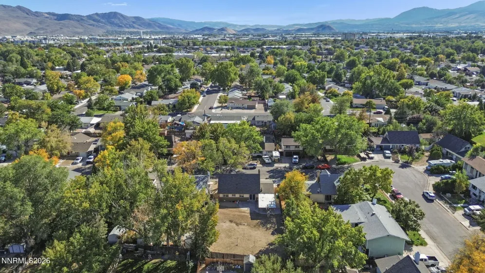 494 Oleander, Sparks, Nevada 89431, 4 Bedrooms Bedrooms, ,2 BathroomsBathrooms,Residential,Residential,Oleander,0,260013073
