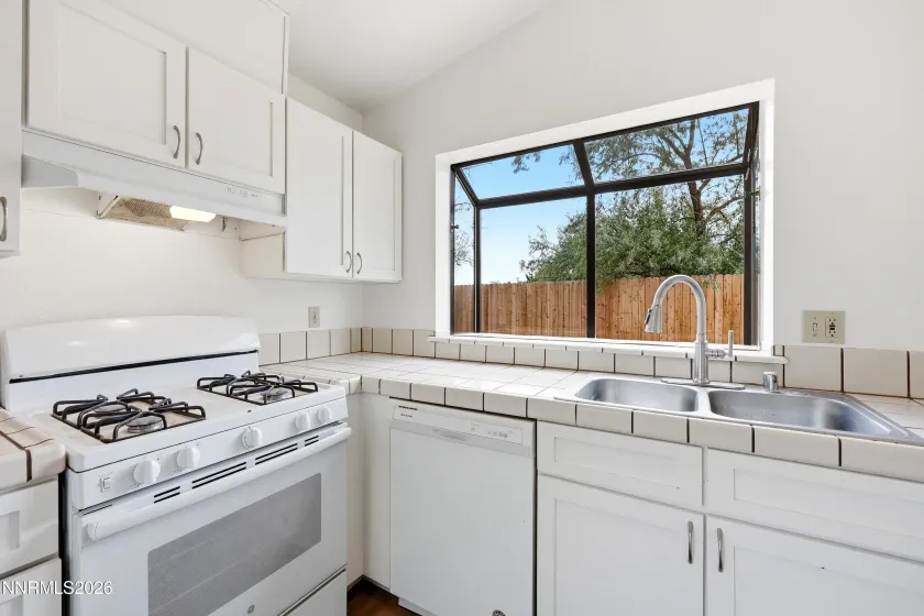 889 Bonanza, Carson City, Nevada 89706, 3 Bedrooms Bedrooms, ,2 BathroomsBathrooms,Residential,Residential,Bonanza,0,260013079
