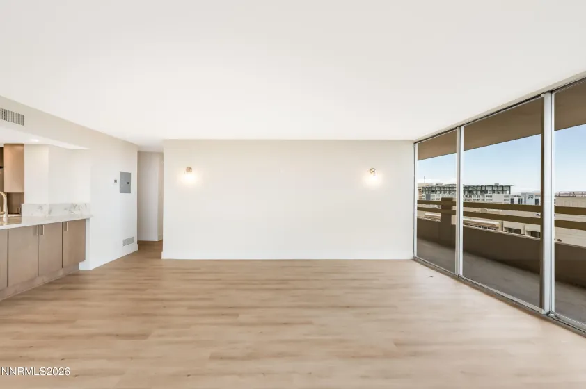 100 Arlington, Reno, Nevada 89501, 2 Bedrooms Bedrooms, ,2 BathroomsBathrooms,Residential,Residential,Arlington,0,260013086