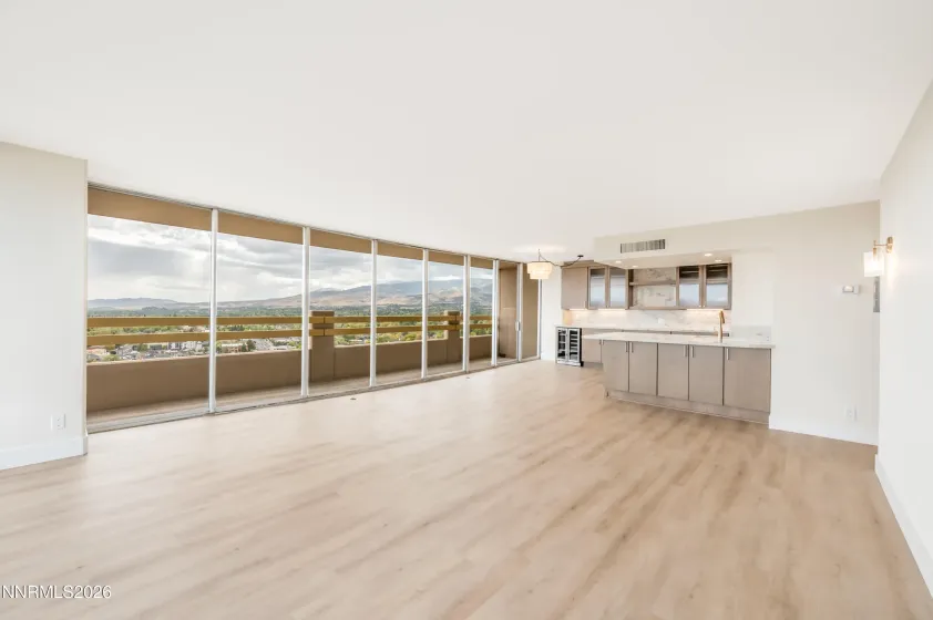100 Arlington, Reno, Nevada 89501, 2 Bedrooms Bedrooms, ,2 BathroomsBathrooms,Residential,Residential,Arlington,0,260013086