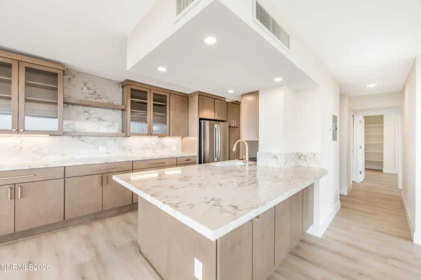 100 Arlington, Reno, Nevada 89501, 2 Bedrooms Bedrooms, ,2 BathroomsBathrooms,Residential,Residential,Arlington,0,260013086