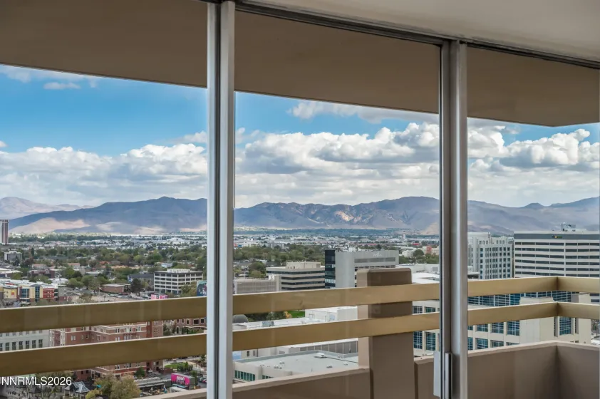 100 Arlington, Reno, Nevada 89501, 2 Bedrooms Bedrooms, ,2 BathroomsBathrooms,Residential,Residential,Arlington,0,260013086
