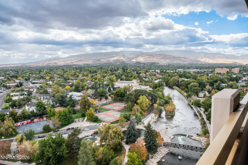 100 Arlington, Reno, Nevada 89501, 2 Bedrooms Bedrooms, ,2 BathroomsBathrooms,Residential,Residential,Arlington,0,260013086