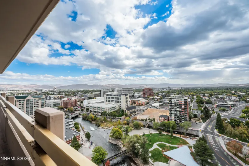 100 Arlington, Reno, Nevada 89501, 2 Bedrooms Bedrooms, ,2 BathroomsBathrooms,Residential,Residential,Arlington,0,260013086