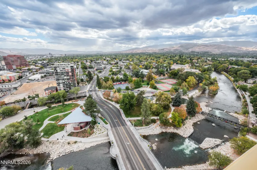 100 Arlington, Reno, Nevada 89501, 2 Bedrooms Bedrooms, ,2 BathroomsBathrooms,Residential,Residential,Arlington,0,260013086