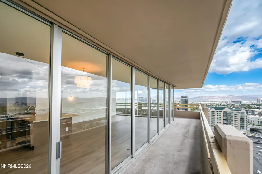 100 Arlington, Reno, Nevada 89501, 2 Bedrooms Bedrooms, ,2 BathroomsBathrooms,Residential,Residential,Arlington,0,260013086