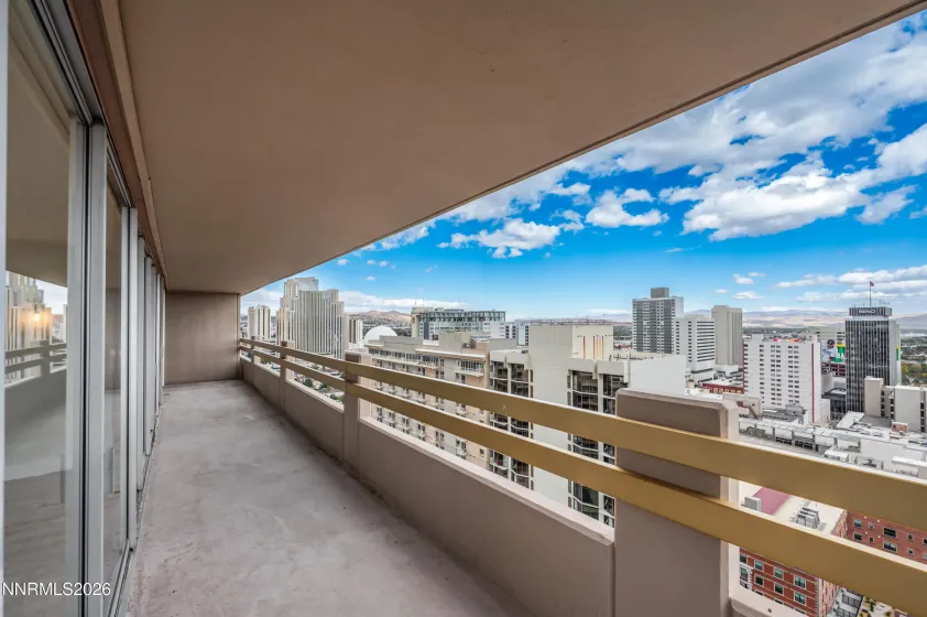 100 Arlington, Reno, Nevada 89501, 2 Bedrooms Bedrooms, ,2 BathroomsBathrooms,Residential,Residential,Arlington,0,260013086