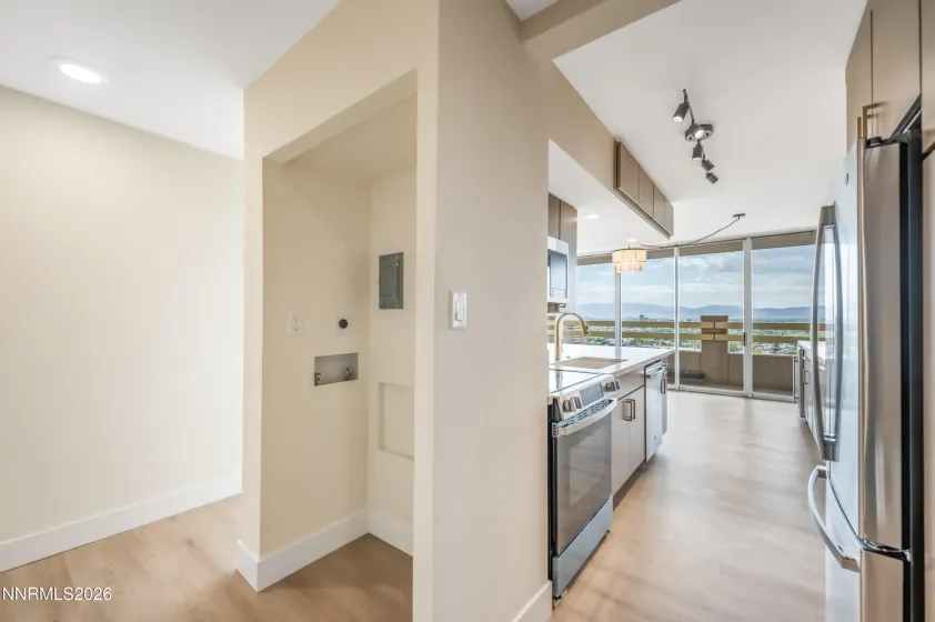 100 Arlington, Reno, Nevada 89501, 2 Bedrooms Bedrooms, ,2 BathroomsBathrooms,Residential,Residential,Arlington,0,260013086