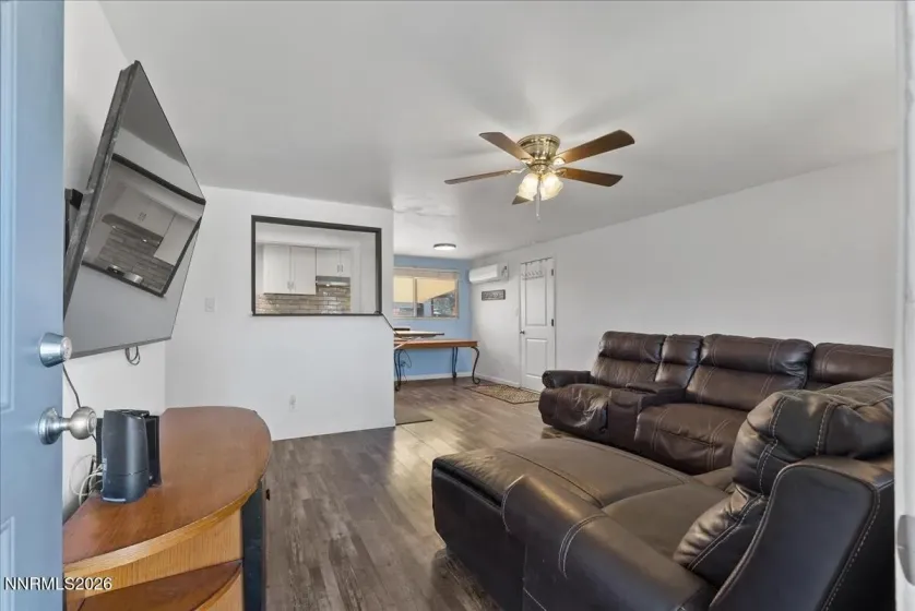 410 Curry, Fernley, Nevada 89408, 3 Bedrooms Bedrooms, ,1 BathroomBathrooms,Residential,Residential,Curry,0,260013092