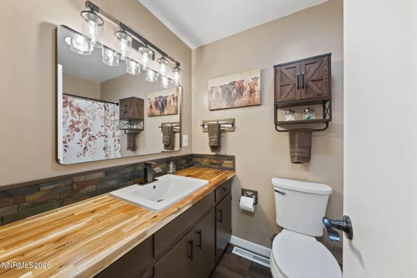 804 Ivy, Carson City, Nevada 89703, 3 Bedrooms Bedrooms, ,2 BathroomsBathrooms,Residential,Residential,Ivy,0,260013097