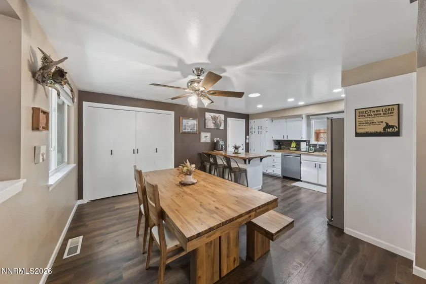 804 Ivy, Carson City, Nevada 89703, 3 Bedrooms Bedrooms, ,2 BathroomsBathrooms,Residential,Residential,Ivy,0,260013097