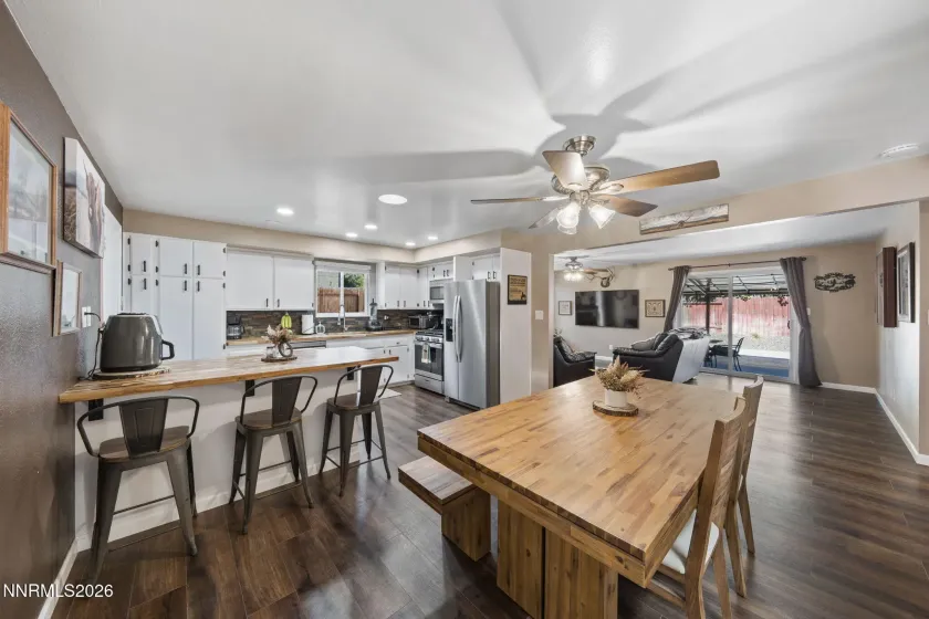 804 Ivy, Carson City, Nevada 89703, 3 Bedrooms Bedrooms, ,2 BathroomsBathrooms,Residential,Residential,Ivy,0,260013097