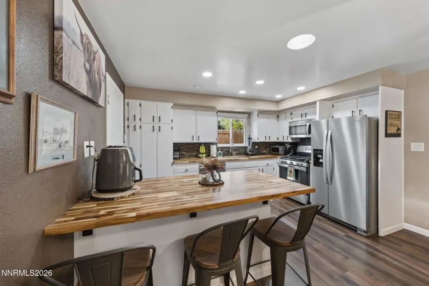 804 Ivy, Carson City, Nevada 89703, 3 Bedrooms Bedrooms, ,2 BathroomsBathrooms,Residential,Residential,Ivy,0,260013097
