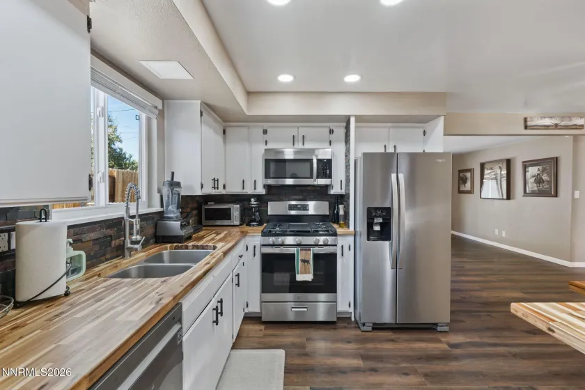 804 Ivy, Carson City, Nevada 89703, 3 Bedrooms Bedrooms, ,2 BathroomsBathrooms,Residential,Residential,Ivy,0,260013097